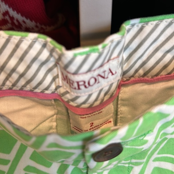 Merona green/white print 3” shorts size 2 - Picture 2 of 3